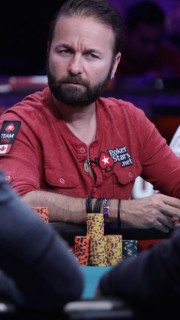 Daniel Negreanu Eliminates Hellmuth 2015