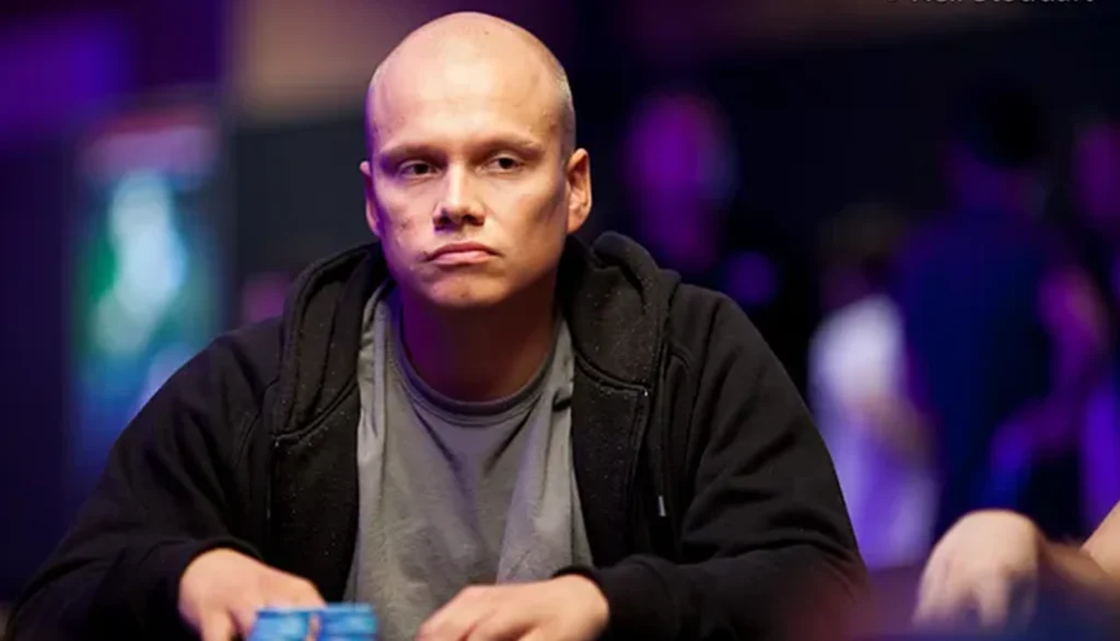 pokeripelaajan ura Ilari Sahamies